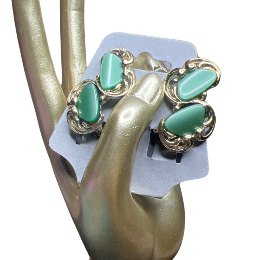 Green Thermoset in Goldtone Clip Ons ca. 1950